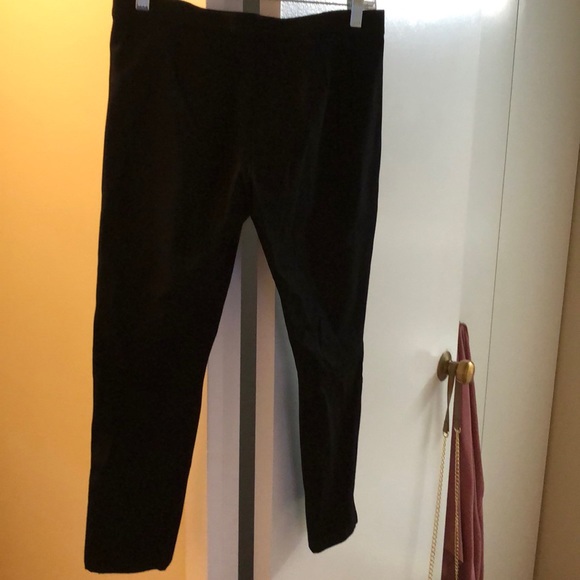 Never worn! Black cropped pants - Picture 3 of 6